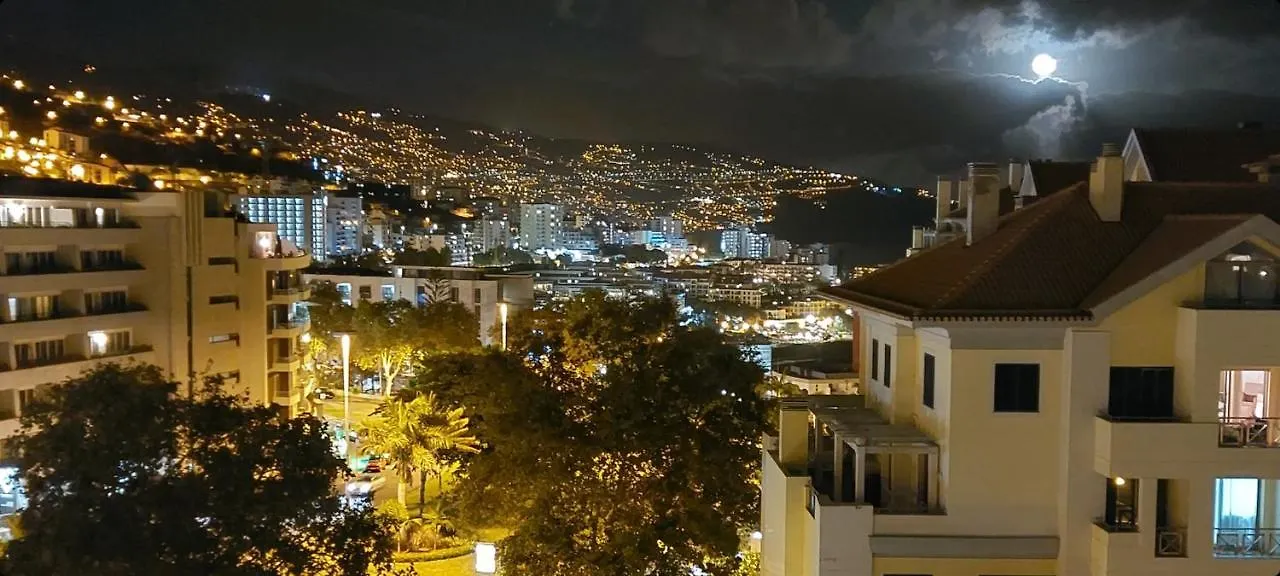 Bright Studio Apartment Funchal