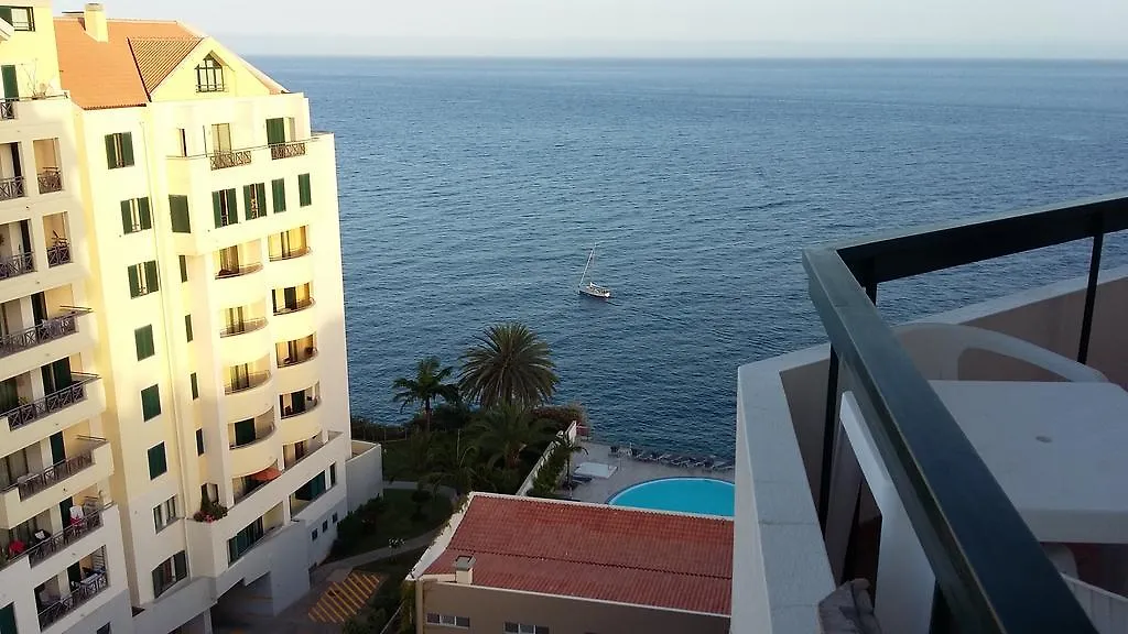 Bright Studio Apartment Funchal